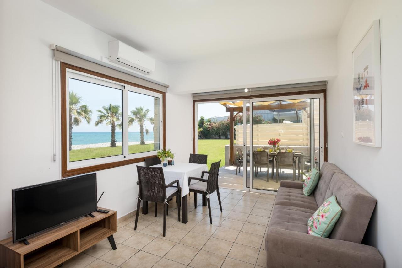 Pebble Beach Apartment โวโรคลินิ ภายนอก รูปภาพ